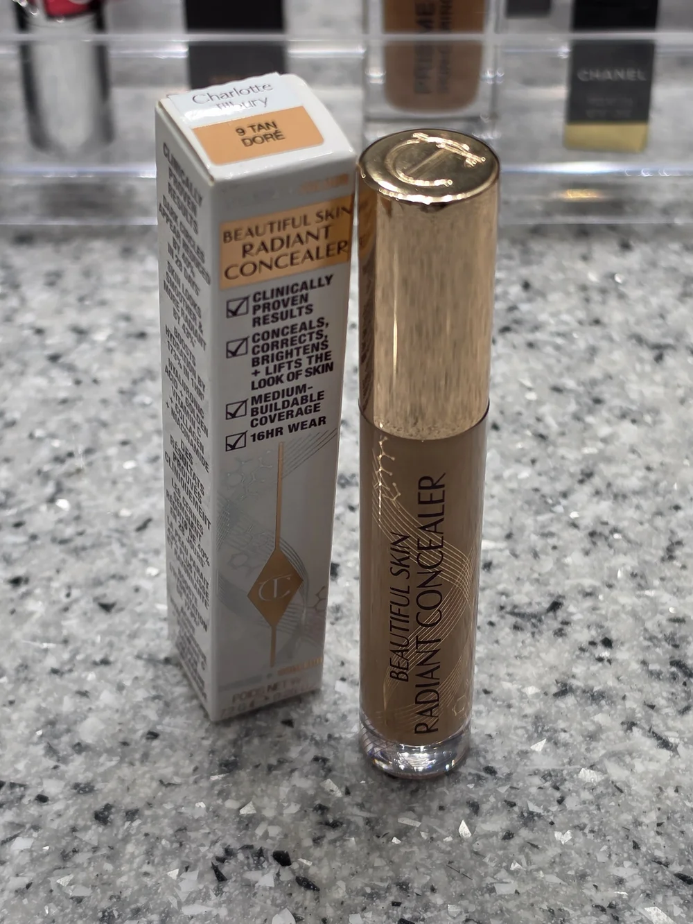 Charlotte Tilbury Radiant Concealer - Medium Tan (Shade 9)